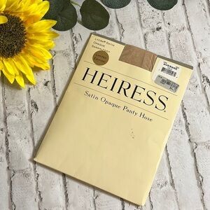 Heiress Vintage PantyHose Lycra Satin Opaque Sandalfoot Gold Average